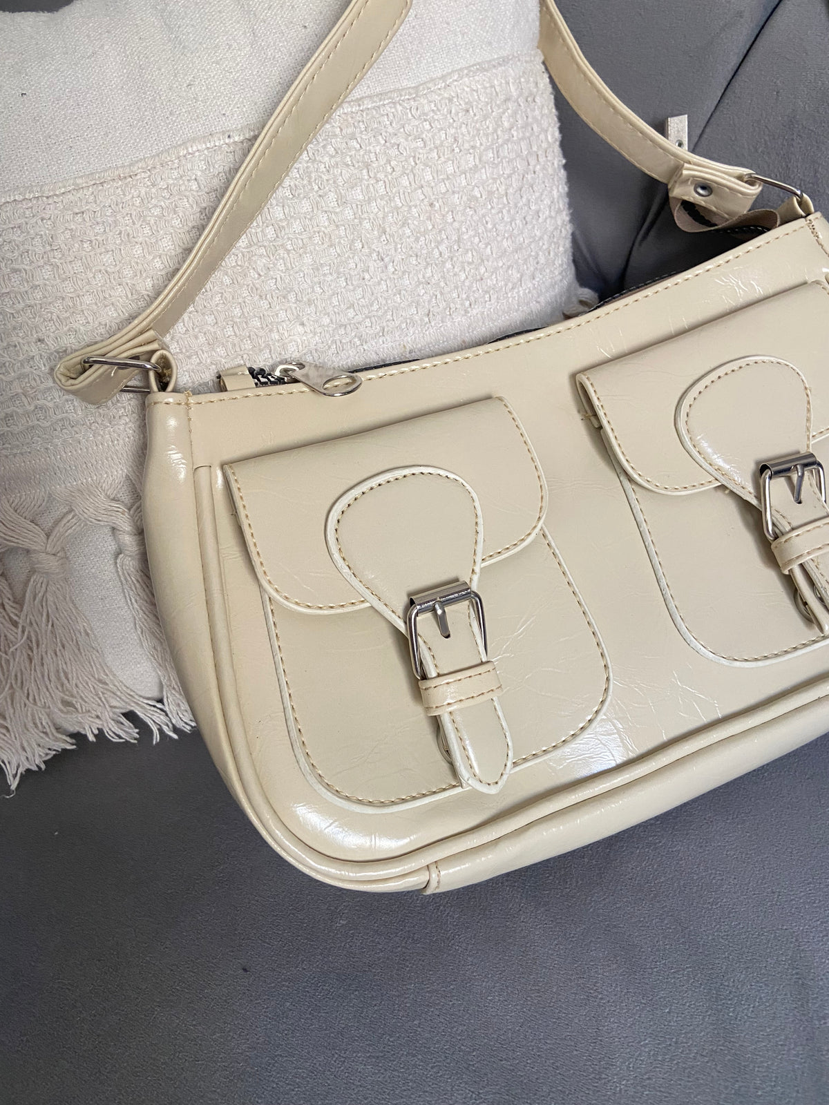 Lolya Shoulder Bag