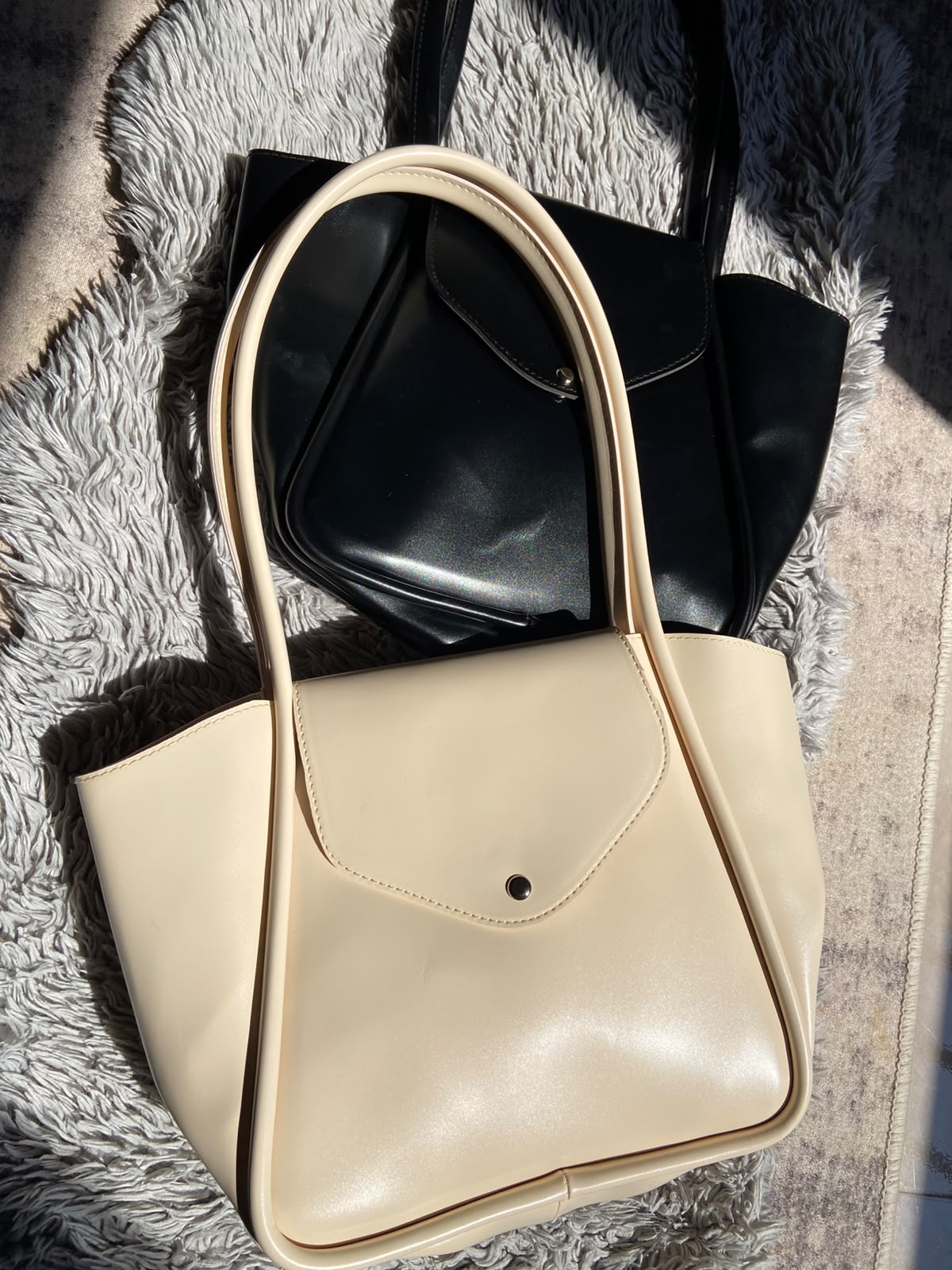 Soft Leather Shoulder Tote Bag