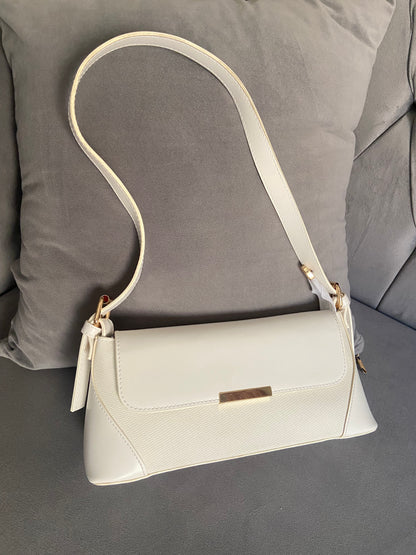 Zoya Shoulder bag